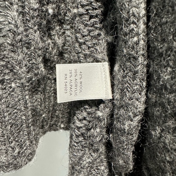Banana Republic Long Grey Wool Sweater - Picture 4 of 4